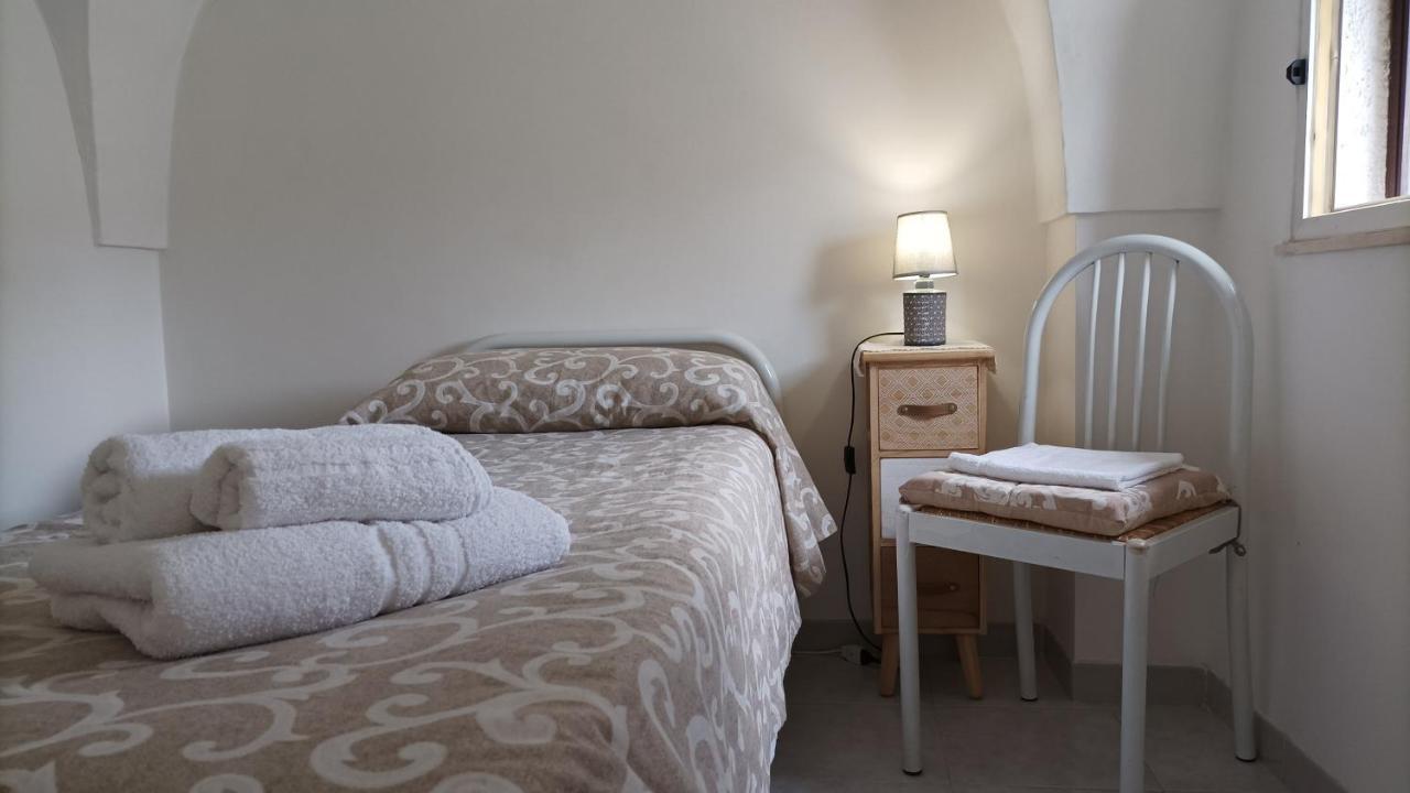 오스투니 Miniecocasa Ottocentesca In Zona Free-Parking Ed Ecoclimatizzata 빌라 외부 사진